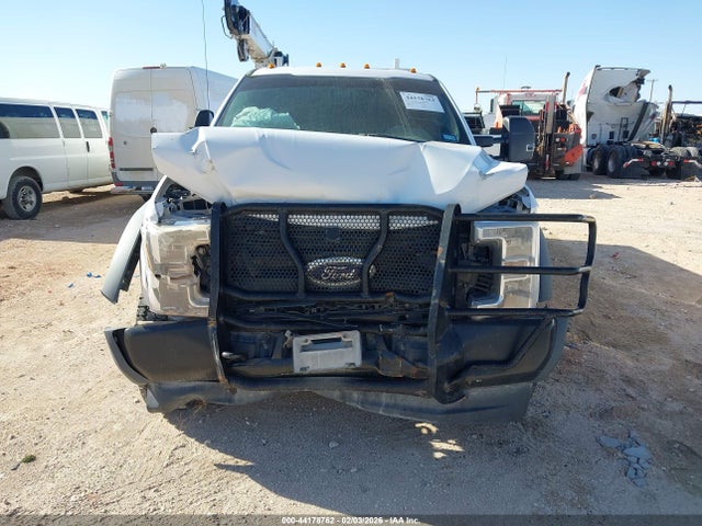 Ford F-550 Chassis Xl 2019 1FD0X5HT1KEG07128 Image 10