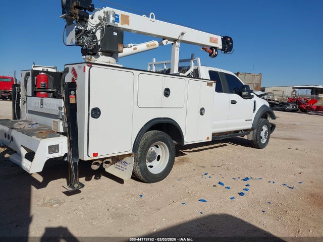 Ford F-550 Chassis Xl 2019 1FD0X5HT1KEG07128 Image 4
