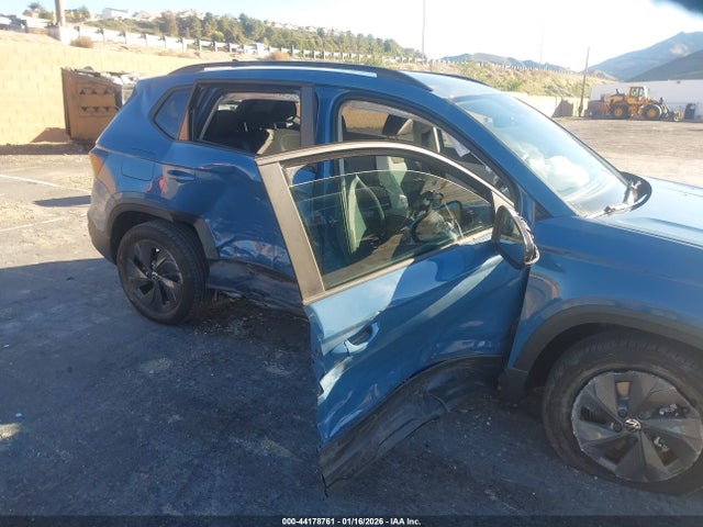 3VV5C7B22SM076938 Volkswagen Taos 1.5t S