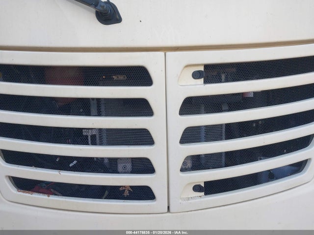 Ford F53 2018 1F65F5DY1J0A18206 Image 10