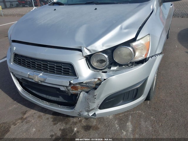 1G1JC5SH2E4142743 Chevrolet Sonic Lt Auto