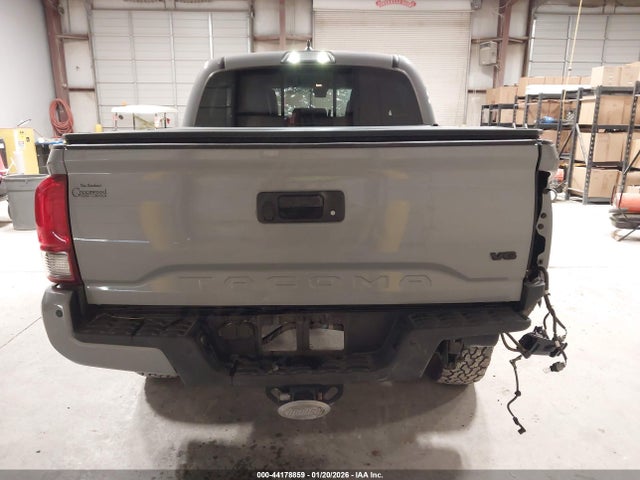 3TMCZ5AN8KM215510 Toyota Tacoma Trd Sport