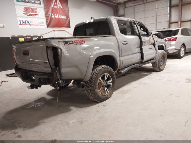 3TMCZ5AN8KM215510 Toyota Tacoma Trd Sport