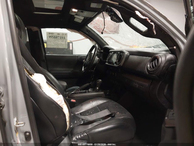 3TMCZ5AN8KM215510 Toyota Tacoma Trd Sport