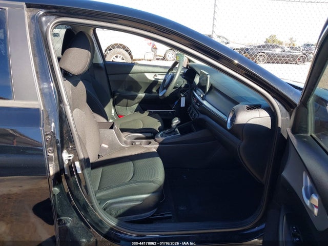 2023 KIA FORTE 3KPF24AD3PE630058 Photo 4