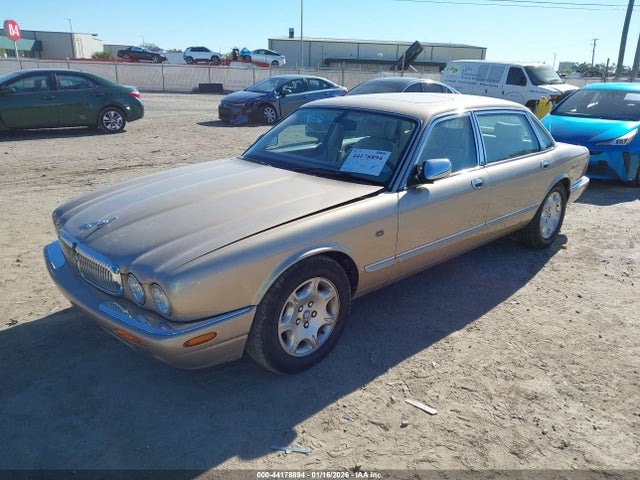 2001 JAGUAR XJ8 SAJDA24C71LF32414 Photo 1