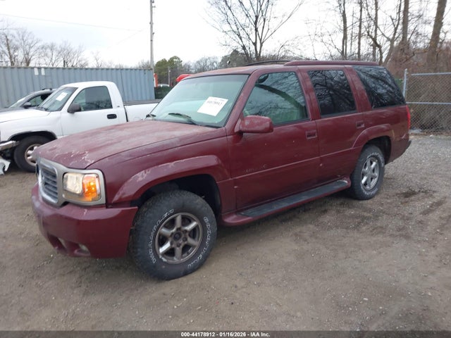 2000 CADILLAC ESCALADE 1GYEK13R1YR139930 Photo 1