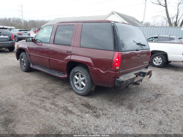 2000 CADILLAC ESCALADE 1GYEK13R1YR139930 Photo 2
