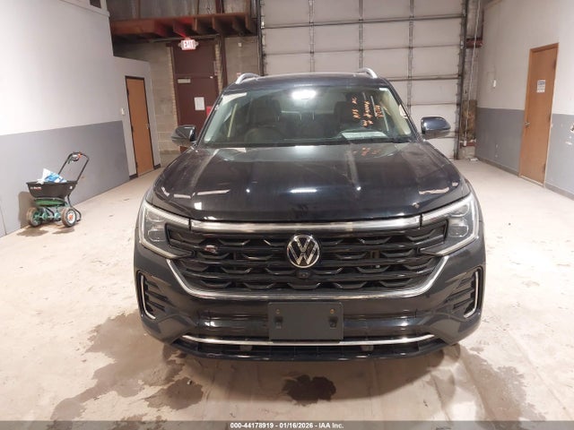 2024 Volkswagen Atlas 2.0t Sel Premium R-line მანქანა იყიდება აუქციონზე, vin: 1V2FR2CA2RC547040, აუქციონის ნომერი: 44178919