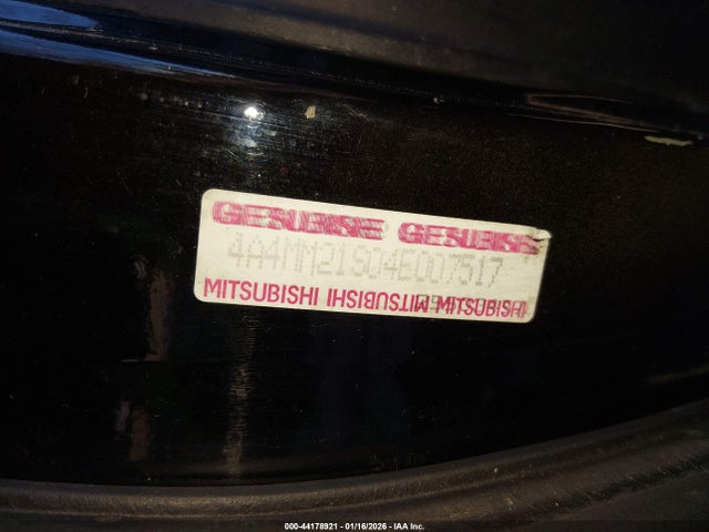 2004 MITSUBISHI ENDEAVOR 4A4MM21S04E007517 Photo 8