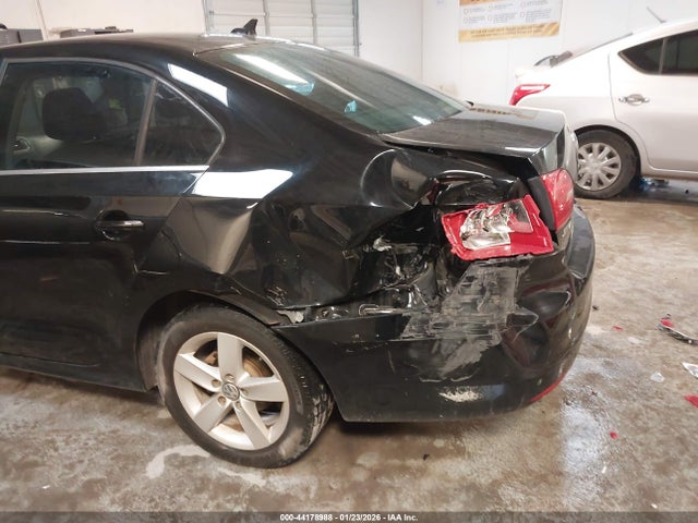 Продаж на аукціоні авто 2013 Volkswagen Jetta 2.0l Tdi, vin: 3VWLL7AJ8DM382217, номер лоту: 44178988