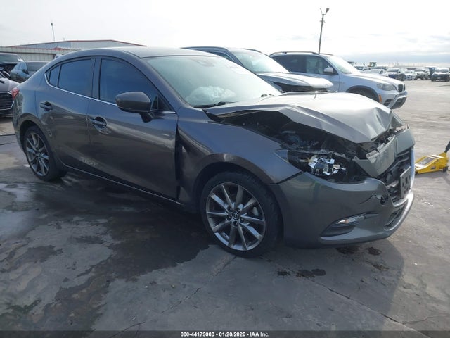 Aukcja sprzedaży 2018 Mazda Mazda3 Touring, vin: 3MZBN1V39JM216556, numer aukcji: 44179000