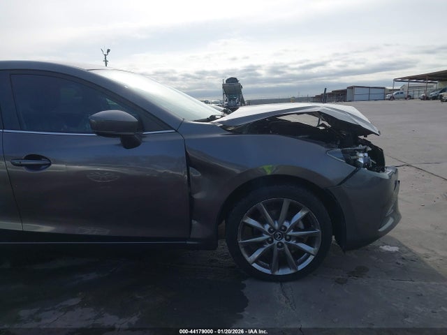 Aukcja sprzedaży 2018 Mazda Mazda3 Touring, vin: 3MZBN1V39JM216556, numer aukcji: 44179000