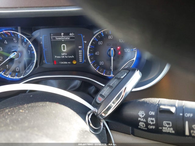 2019 Chrysler Pacifica Touring Plus მანქანა იყიდება აუქციონზე, vin: 2C4RC1FG2KR666374, აუქციონის ნომერი: 44179043
