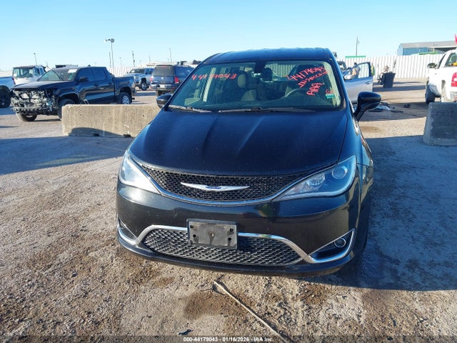 2019 Chrysler Pacifica Touring Plus მანქანა იყიდება აუქციონზე, vin: 2C4RC1FG2KR666374, აუქციონის ნომერი: 44179043