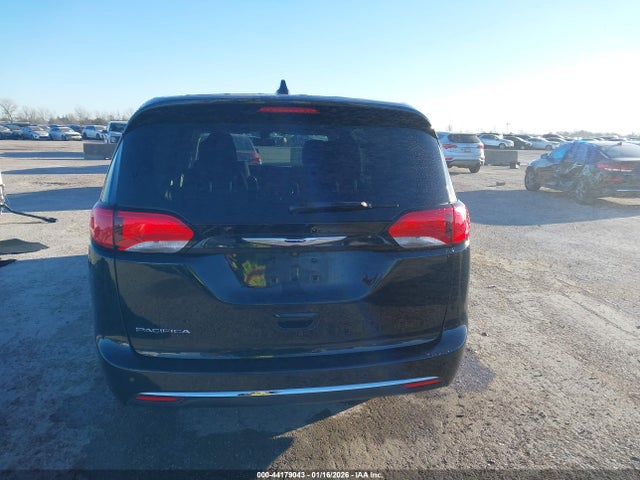 2019 Chrysler Pacifica Touring Plus მანქანა იყიდება აუქციონზე, vin: 2C4RC1FG2KR666374, აუქციონის ნომერი: 44179043