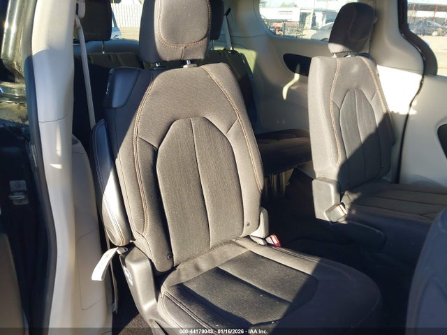 2019 Chrysler Pacifica Touring Plus მანქანა იყიდება აუქციონზე, vin: 2C4RC1FG2KR666374, აუქციონის ნომერი: 44179043