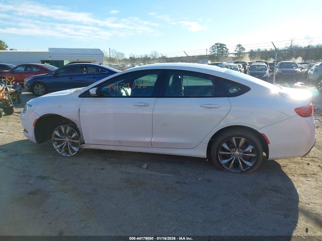 1C3CCCDG9FN522901 Chrysler 200 S