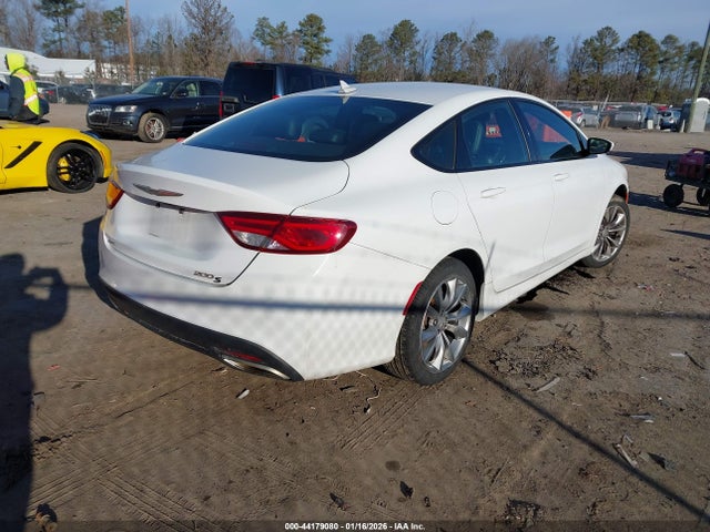 1C3CCCDG9FN522901 Chrysler 200 S