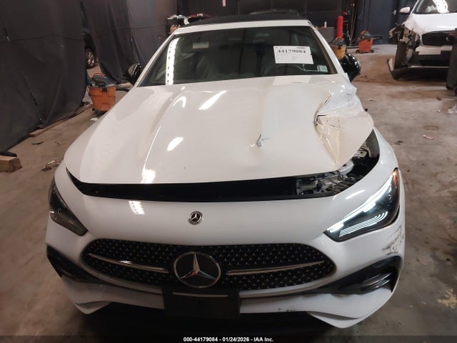 Продаж на аукціоні авто 2024 Mercedes-benz Cle 450 4matic, vin: W1KMK6BB1RF035806, номер лоту: 44179084