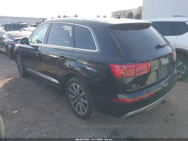 2018 AUDI Q7 WA1VAAF72JD028383 Photo 2