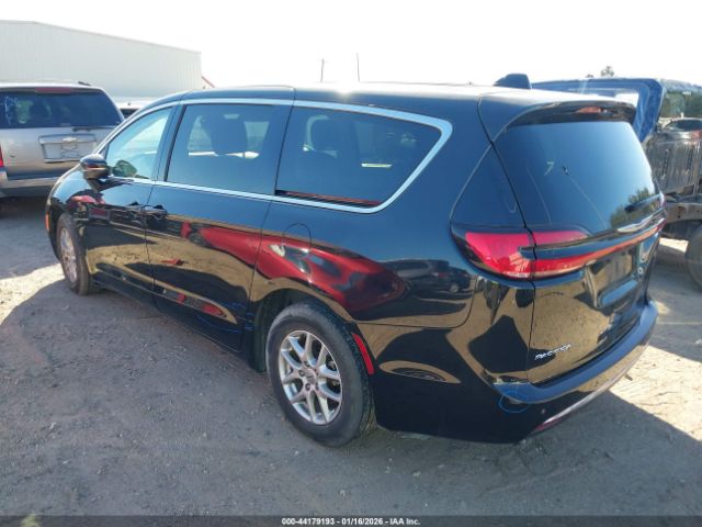 2023 CHRYSLER PACIFICA 2C4RC1BG6PR625078 Photo 2