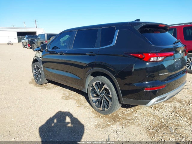 2022 MITSUBISHI OUTLANDER JA4J3UA81NZ011772 Photo 2