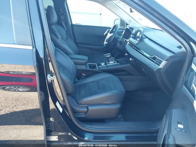 2022 MITSUBISHI OUTLANDER JA4J3UA81NZ011772 Photo 4