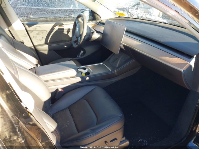 Продаж на аукціоні авто 2023 Tesla Model Y Awd/long Range Dual Motor All-wheel Drive, vin: 7SAYGDEE9PA075933, номер лоту: 44179229