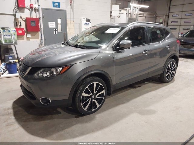 JN1BJ1CR6HW105594 Nissan Rogue Sport Sl