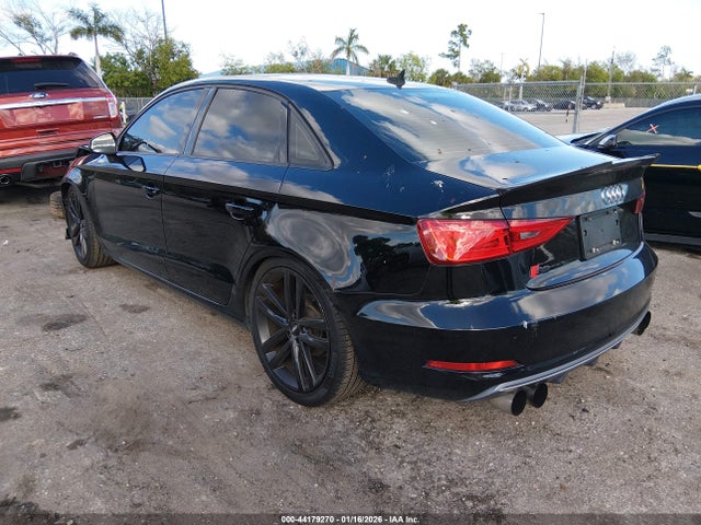 2015 AUDI A3 WAUBFGFF9F1073296 Photo 2