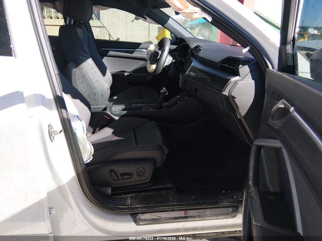 2025 AUDI Q3 WA1EECF37S1108522 Photo 4