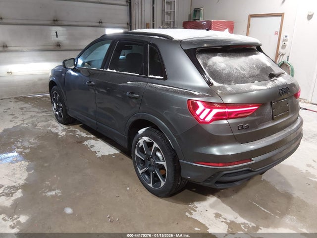 2025 AUDI Q3 WA1EECF33S1097695 Photo 2