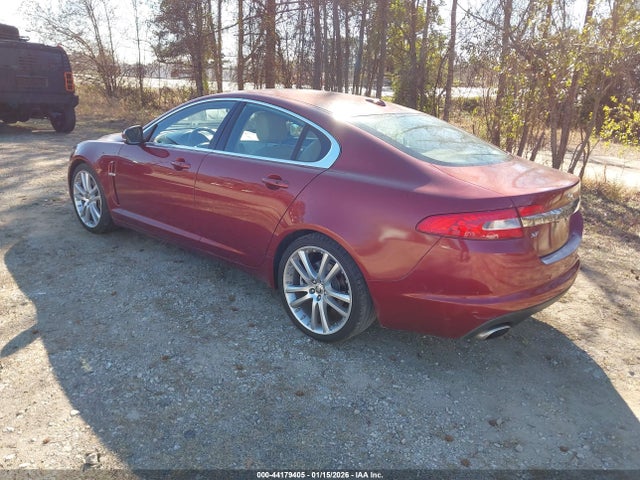 2011 JAGUAR XF SAJWA0GBXBLS09456 Photo 2