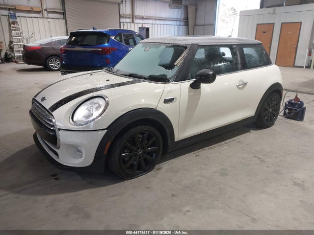 2018 MINI HARDTOP WMWXP5C56J2G62668 Photo 1