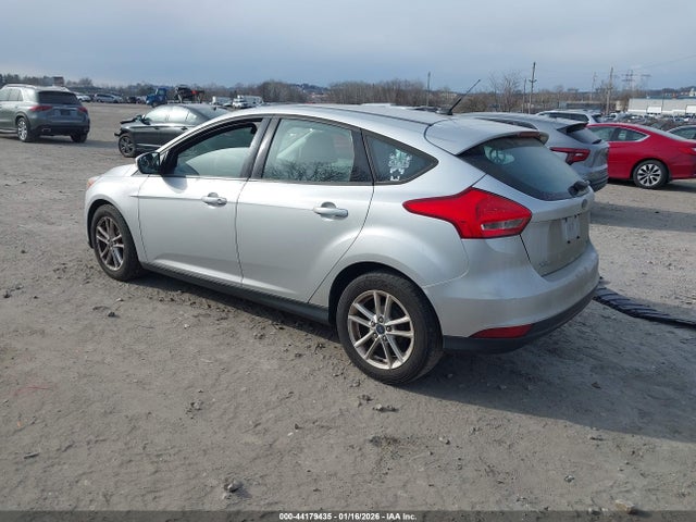 Ford FOCUS SE 2015 1FADP3K2XFL282464 Image 3