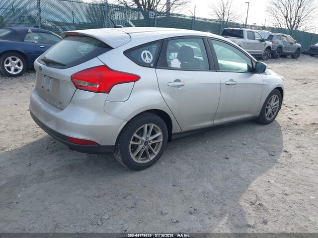 Ford FOCUS SE 2015 1FADP3K2XFL282464 Image 4