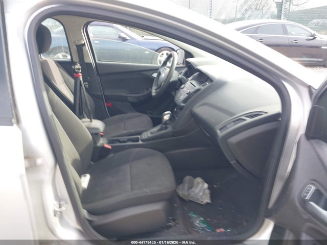 Ford FOCUS SE 2015 1FADP3K2XFL282464 Image 5