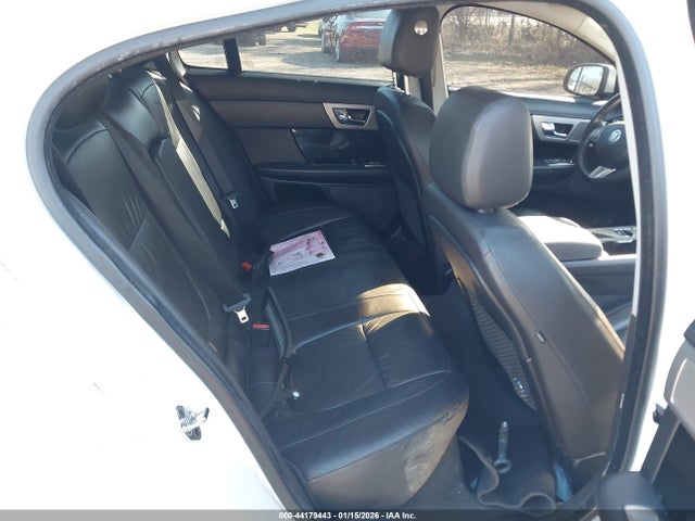 2011 JAGUAR XF SAJWA0FBXBLS16666 Photo 7