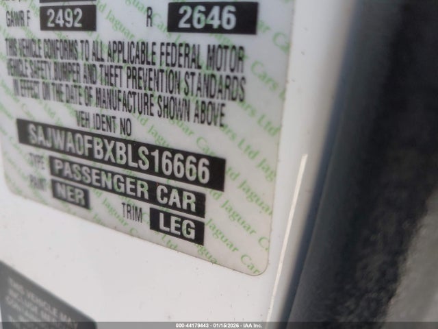 2011 JAGUAR XF SAJWA0FBXBLS16666 Photo 8