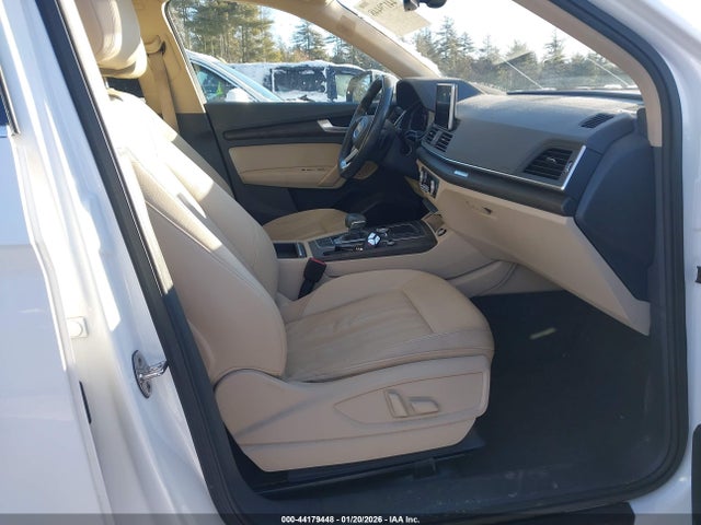 WA1BNBFY1J2202543 Audi Q5 2.0t Premium/2.0t Tech Premium