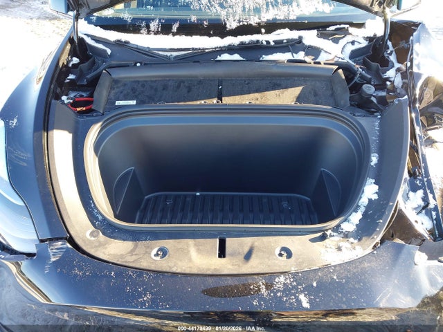 2024 TESLA MODEL Y 7SAYGAEE8RF153025 Photo 9