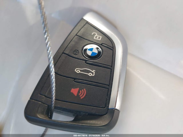 WBXHT3C30J3H33320 BMW X1 Xdrive28i