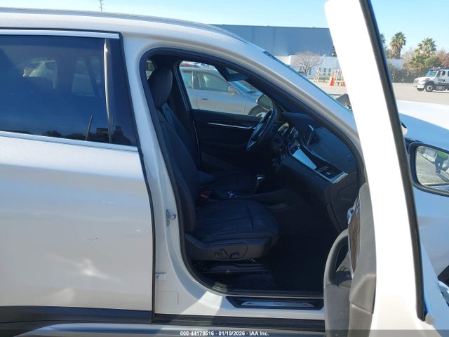 WBXHT3C30J3H33320 BMW X1 Xdrive28i