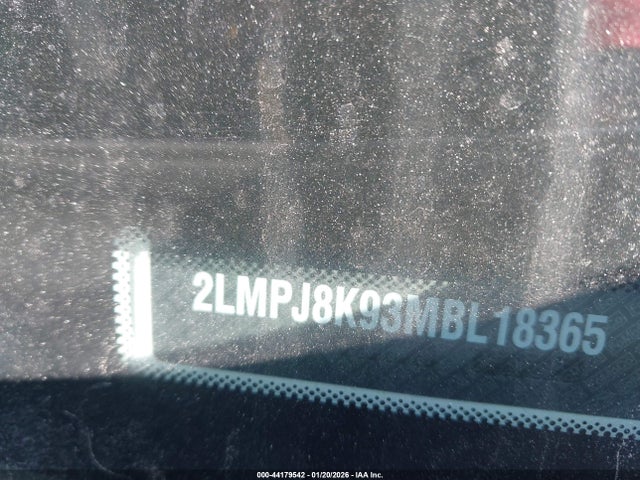 2021 LINCOLN NAUTILUS 2LMPJ8K93MBL18365 Photo 8