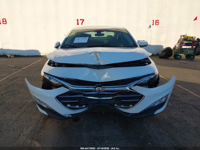 1G1ZD5ST9NF153196 Chevrolet Malibu Fwd Lt