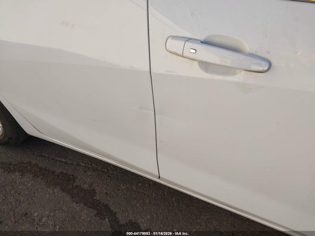 1G1ZD5ST9NF153196 Chevrolet Malibu Fwd Lt
