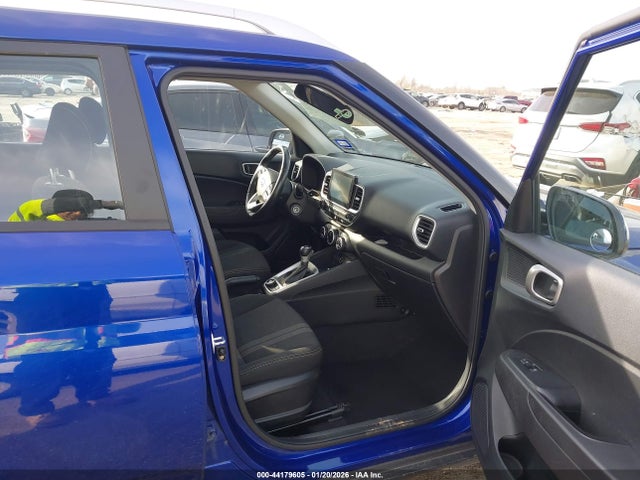 2021 HYUNDAI VENUE KMHRC8A35MU076054 Photo 4