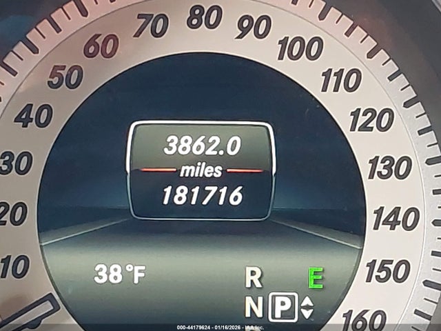 2014 Mercedes-benz E 350 4matic მანქანა იყიდება აუქციონზე, vin: WDDHF8JB4EB064141, აუქციონის ნომერი: 44179624