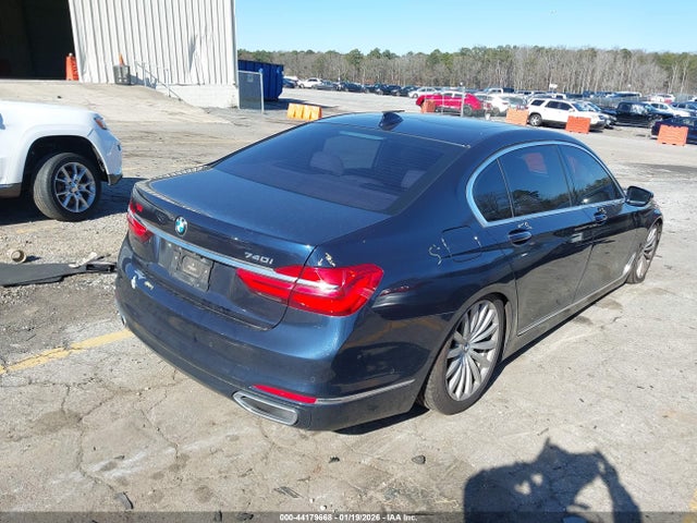 2016 BMW 740I WBA7E2C50GG546797 Photo 3